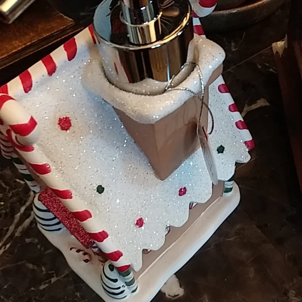 New! GingerBread Home Christmas Decor Hand Soap or lotion Dispenser